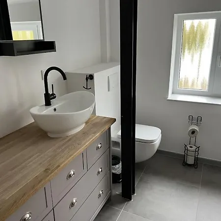 With 5 Bedrooms Hooksiel