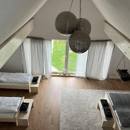 Dom wakacyjny With 5 Bedrooms