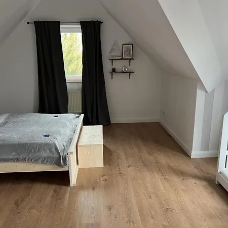 Feriehus With 5 Bedrooms *